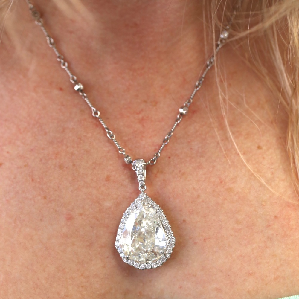 18.83 Carat Superman Diamond Shape - Picture 4 of 7